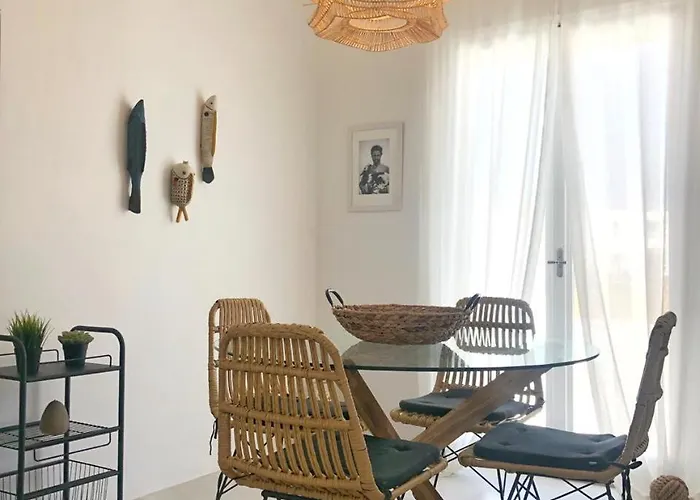 펜션 Dear John, A Serene Escape Near Elia *