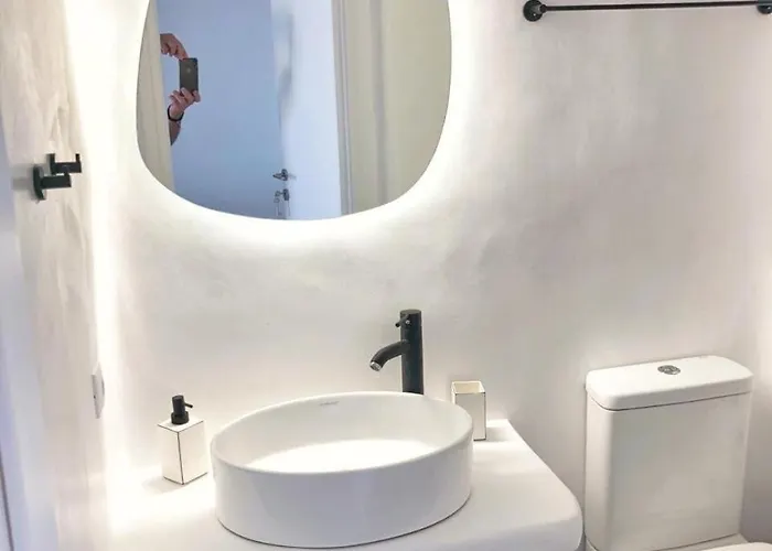 펜션 Dear John, A Serene Escape Near Elia *