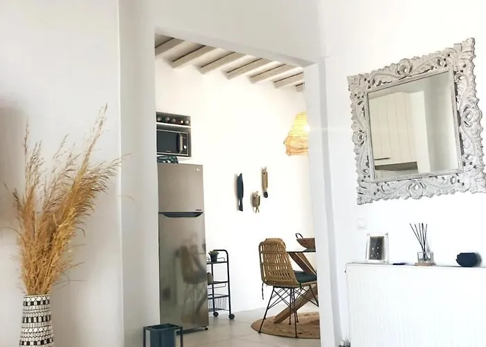 Feriehus Dear John, A Serene Escape Near Elia Ano Mera